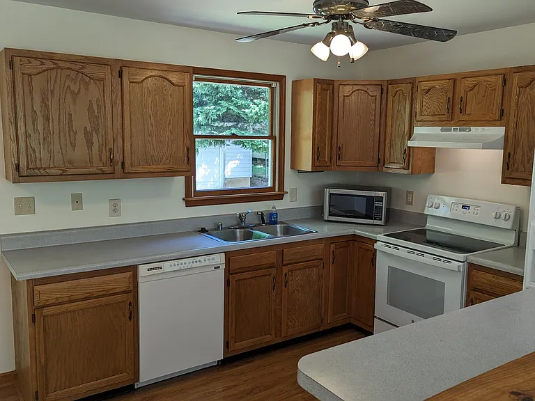 309 Gray Mount Cir — Photo 9