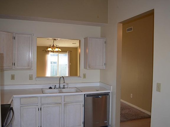 5th image of 5835 Cedar Lake Dr