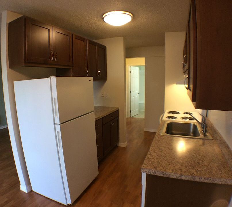 Dutch Village Apartments 11345 SE 27th Ave Milwaukie OR Zillow