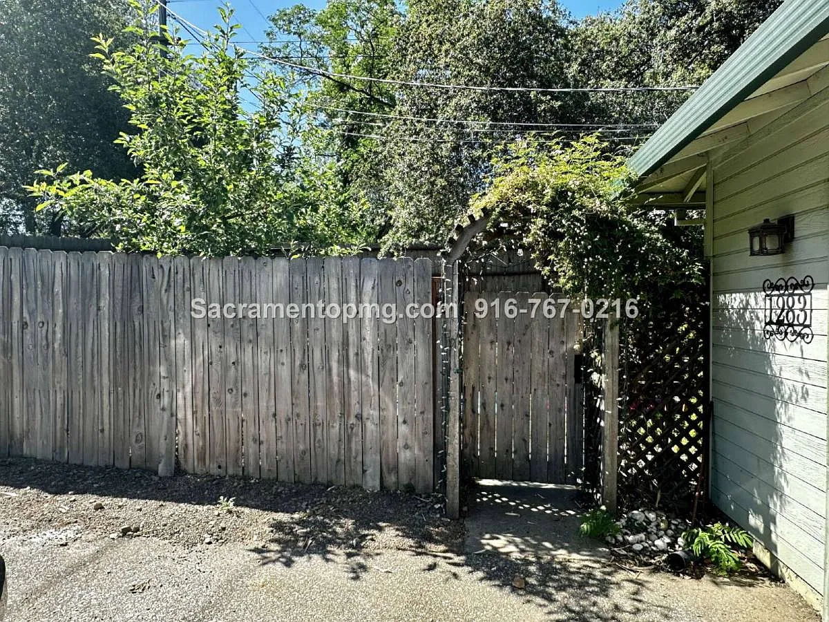 1283 Live Oak Lane in Auburn, CA 95603 — Photo 3