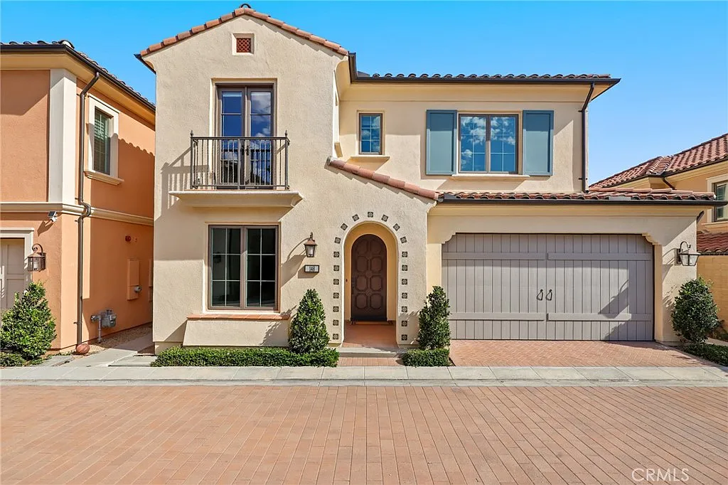 4 bed, 2424 sqft, $6,500 — Photo 1