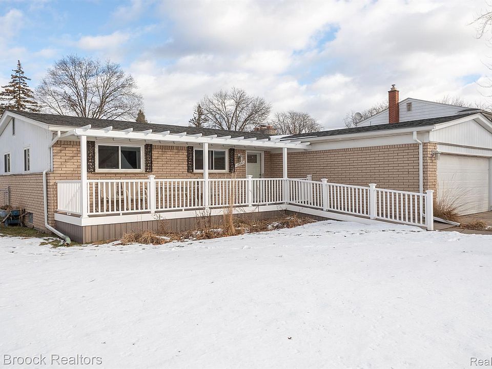 1st image of 17350 Park Ln