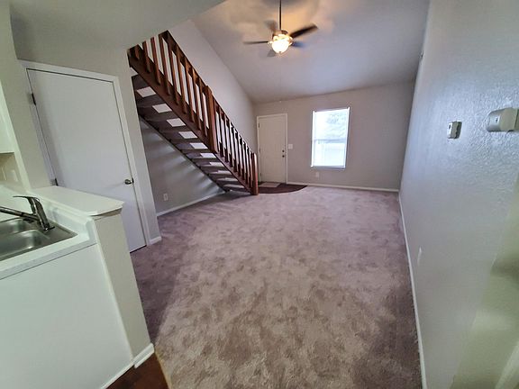 2nd image of 6074 Applegrove Ln
