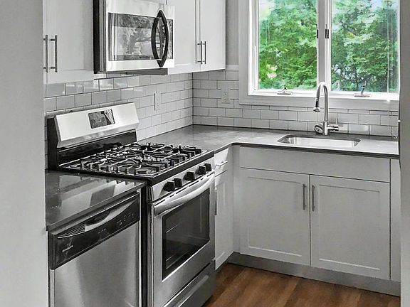 5th image of 114 Walnut Ave #7