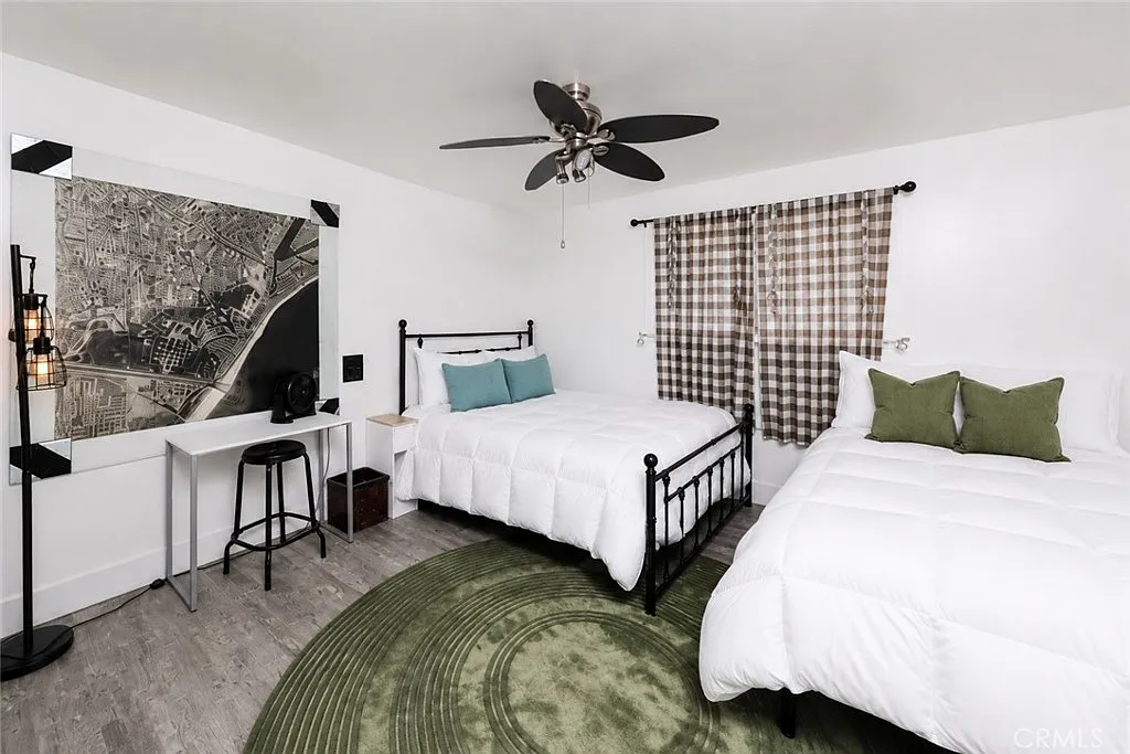 2214 W Oceanfront — Photo 4