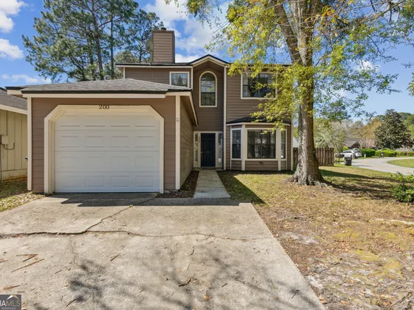 200 Millers Trace Dr, Saint Marys, GA 31558