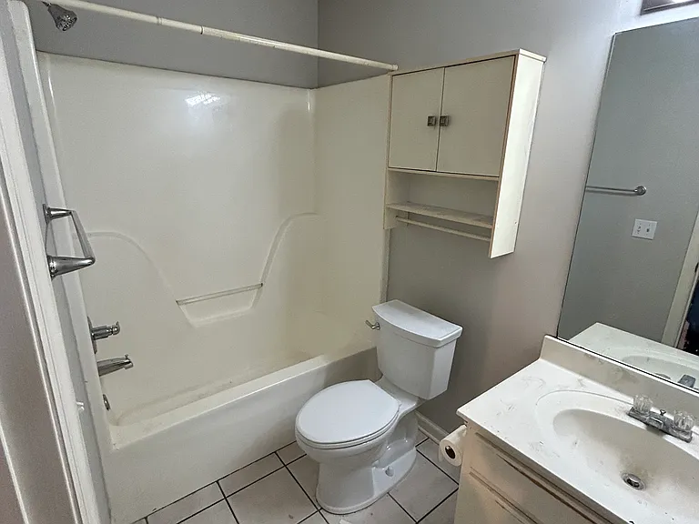 1525 Middleborough Ct — Photo 7