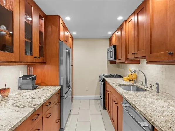 1155 Warburton Avenue #10D, Yonkers, NY 10701