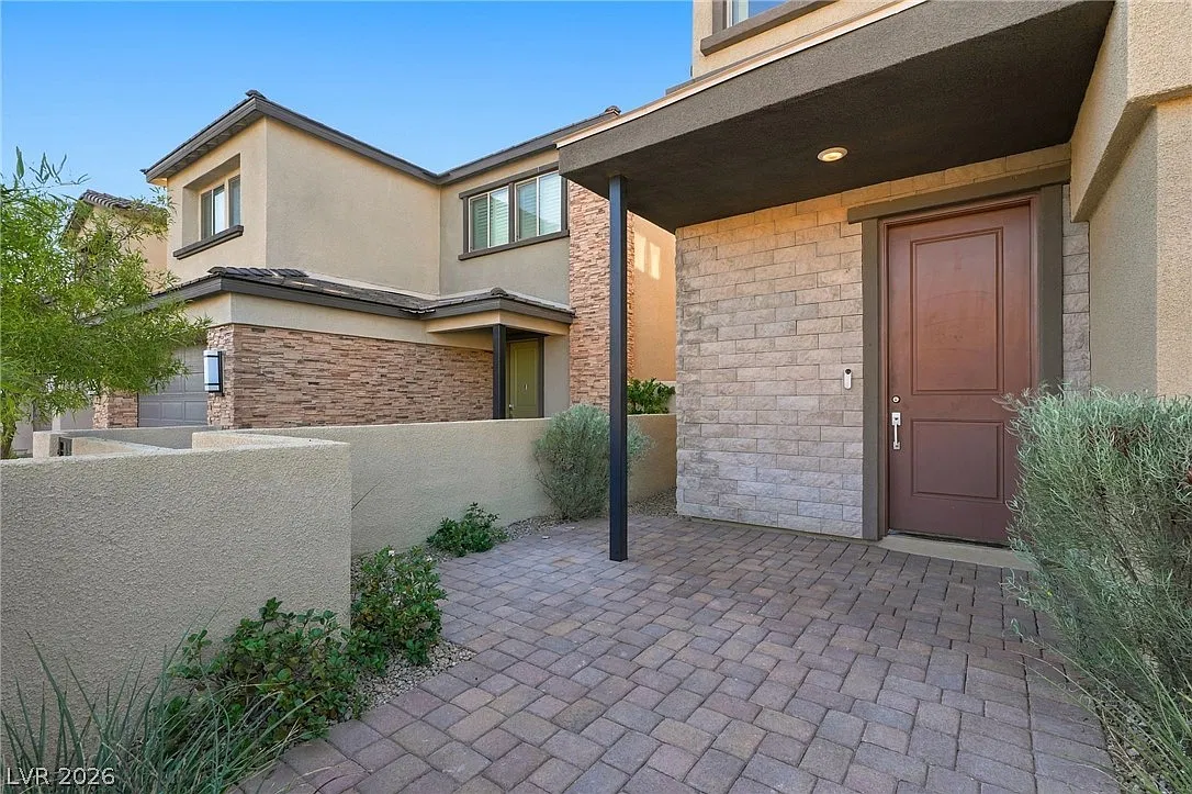 4 bed, 2.5 bath, 2662 sqft, $3,750 — Photo 4