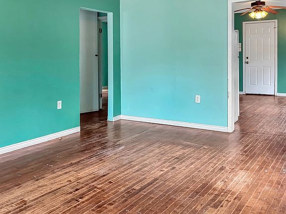 3rd image of 1009 W Main St