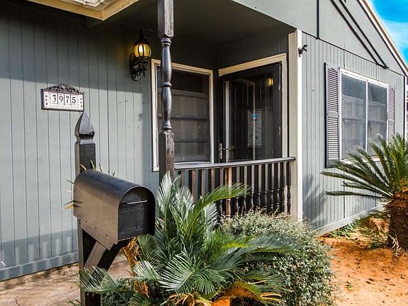2nd image of 3975 Broadmoor Dr