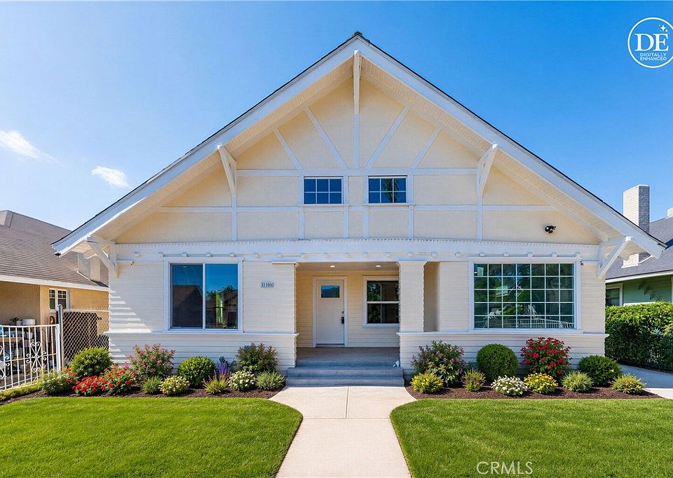 1st image of 2041 W 29th Pl