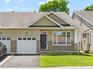 135 Elizabeth St, Carleton Place, ON K7C 2V9