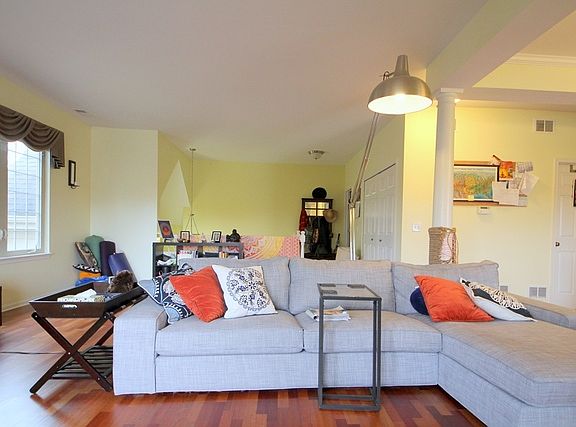 4th image of 34 Beaconsfield Ct #34