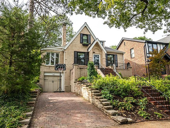 3rd image of 7436 University Dr