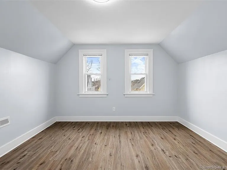 55 Admiral St #2 — Photo 28