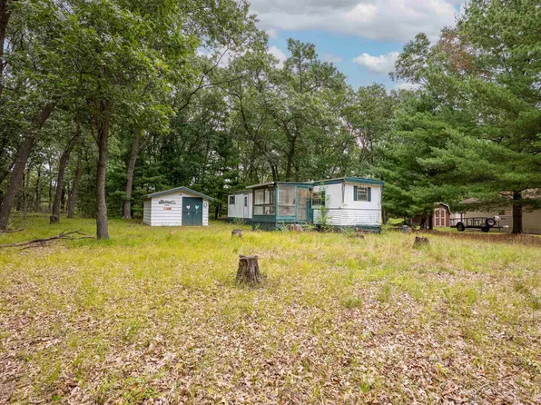 W1087 Arbor Lk E, Lyndon Station, WI 53944