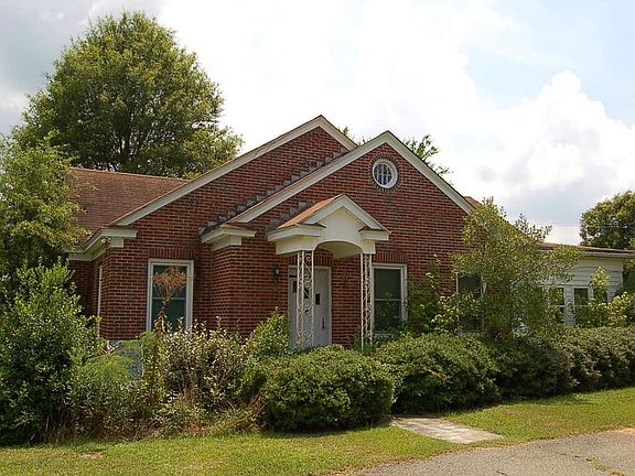 2nd image of 438 Broad St