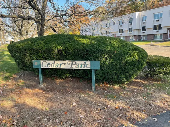 131 N Main St APT 16, Branford, CT 06405