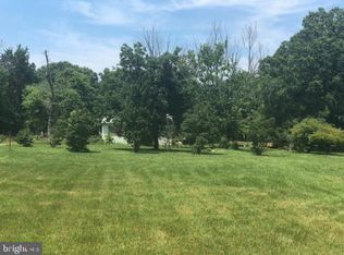 7017 Allentown Rd, Temple Hills, MD 20748