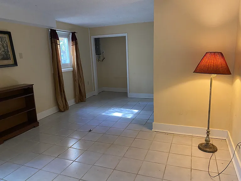 3722 Crosland Rd — Photo 10