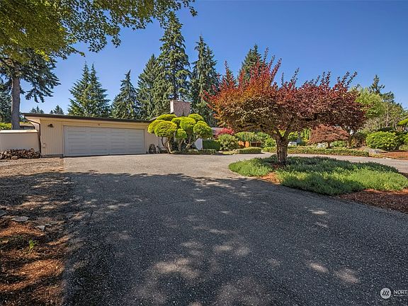 3rd image of 81 NW Doncee Drive