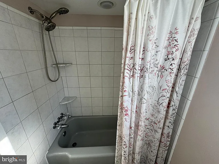 713 Bethlehem Pike — Photo 22