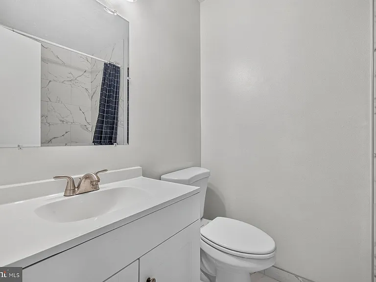 8995 Bonham Cir — Photo 16
