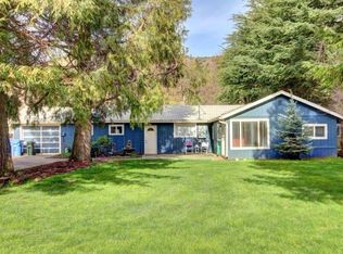 1187 2nd Ave, Gold hill, OR 97525