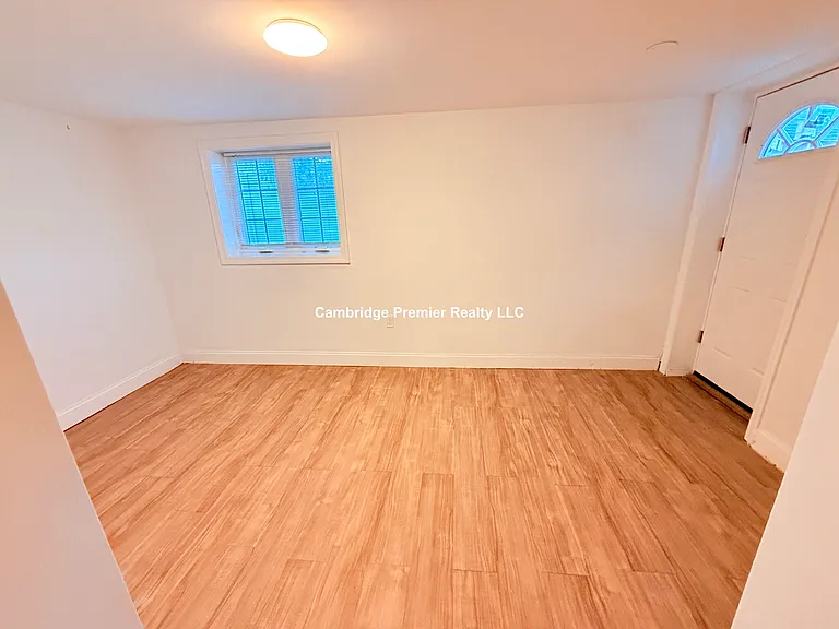 37 Cleveland St #A — Photo 9