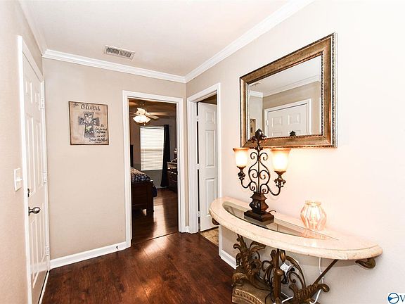 3rd image of 138 Bellevue Dr