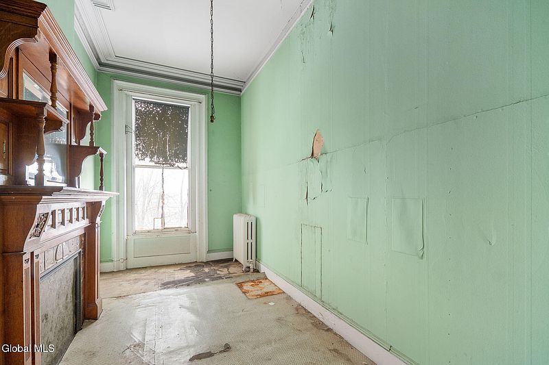 32nd image of 93 Ten Broeck Street