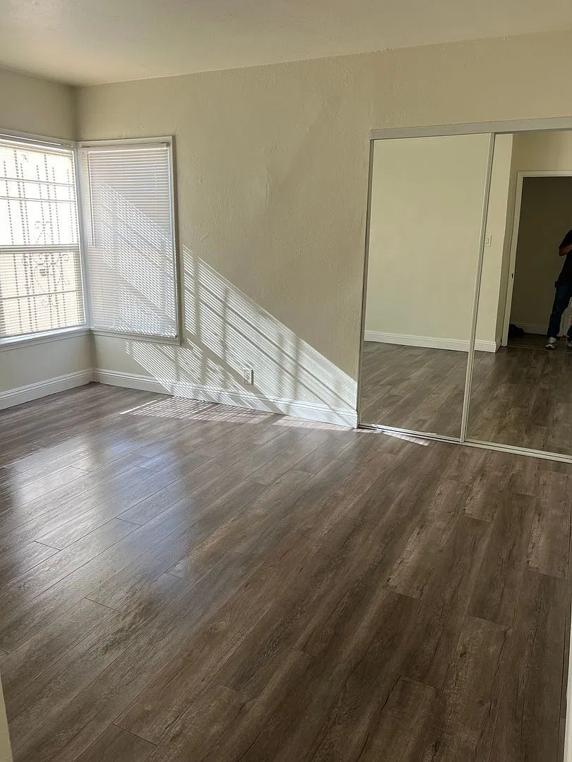 3 bed, 1.0 bath, 900 sqft, $2,745 — Photo 1