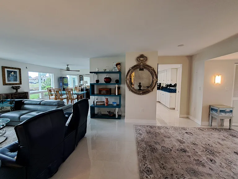 1 Colony Point Dr — Photo 14