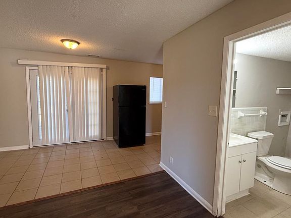 4th image of 3408 Glen Park Dr NW
