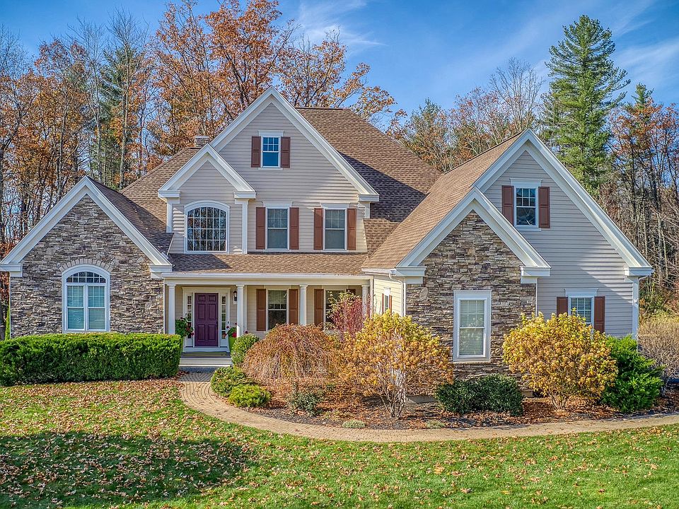 2nd image of 54 Settlers Ct