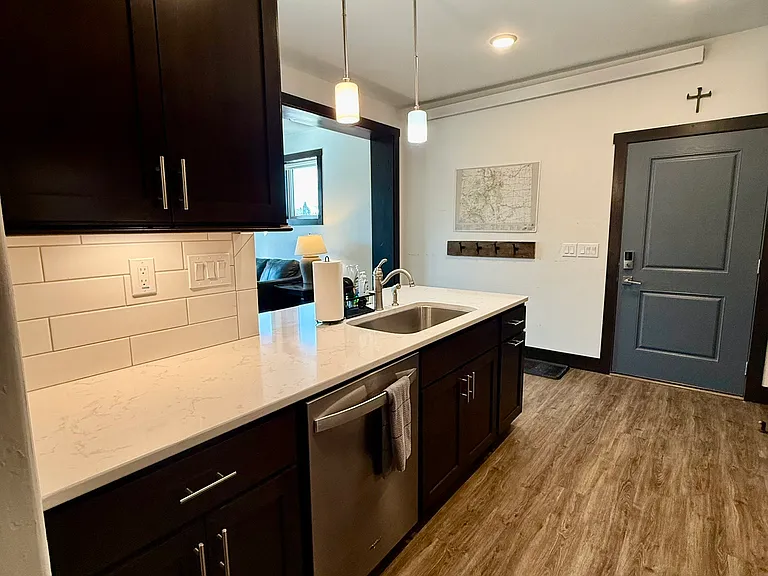 160 E Jasper Ave #103 — Photo 4