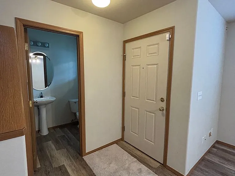 1253 Griggs St — Photo 2