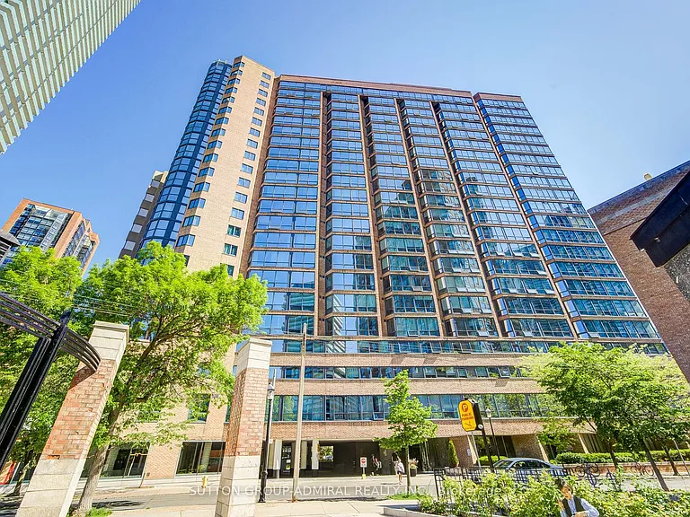 1055 Bay St #716 — Photo 34
