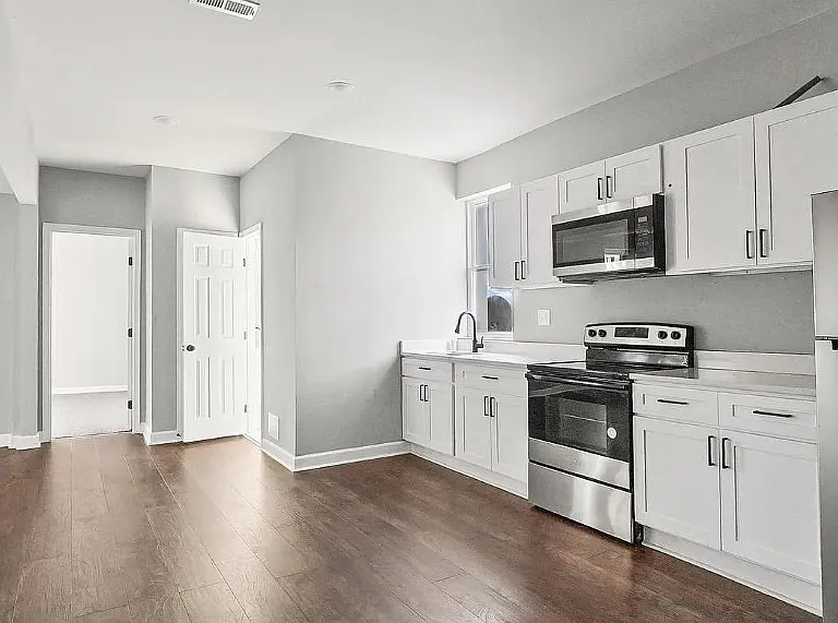 2301 Whittier Ave #1 — Photo 7