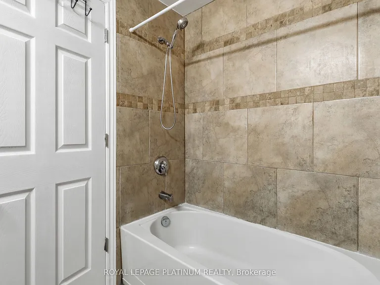 120 Sherman Ave S #7 — Photo 14