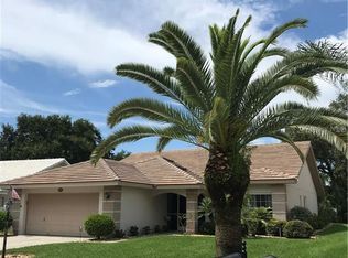 6905 Stone River Rd, Bradenton, FL 34203