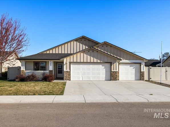 1377 Tamarack St, Fruitland, ID 83619