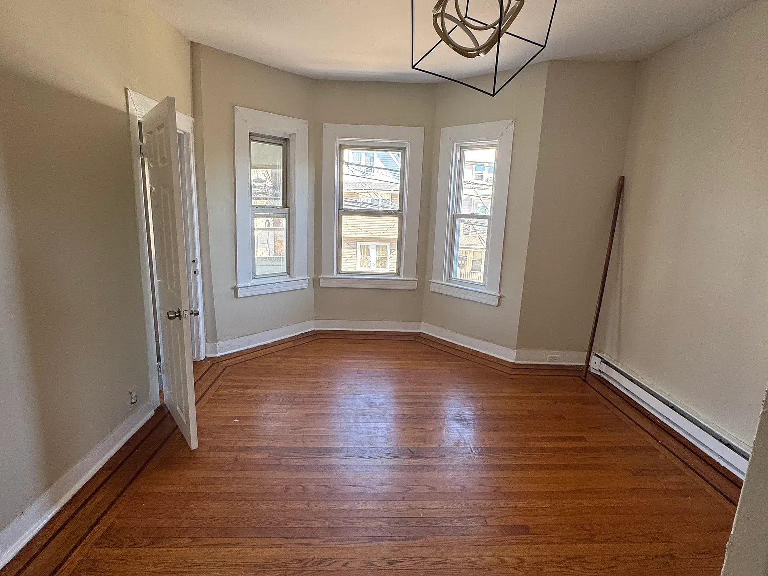 3 bed, $2,195 — Photo 3
