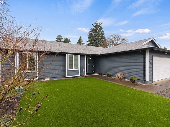 2nd image of 2635 SE Aspen Ct
