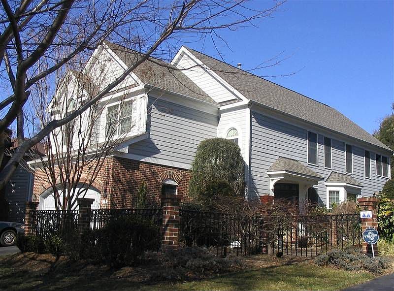 2nd image of 1233 Beverly Rd