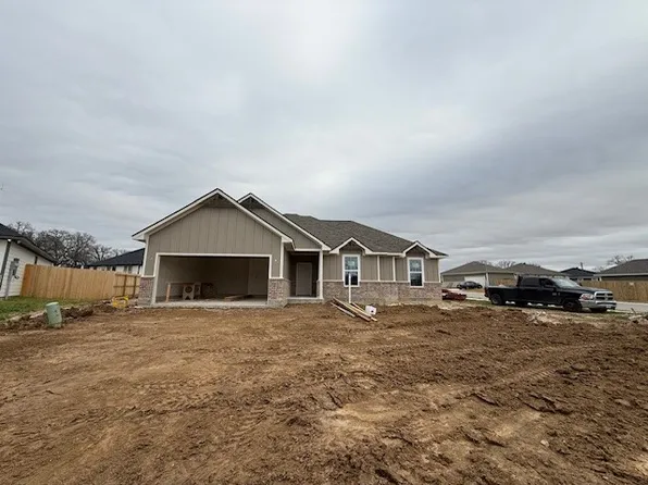 3500 Dill Ct, Bryan, TX 77803