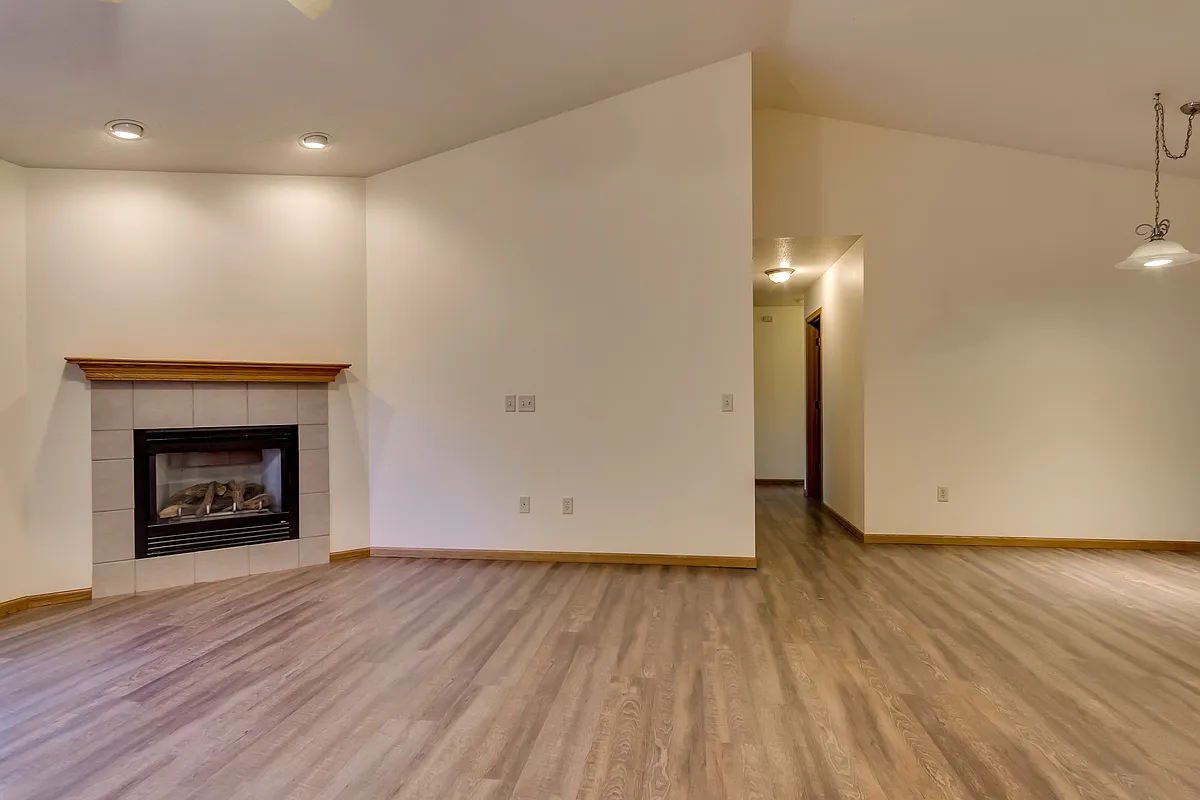 Building Photo - 20950 57th Ave #20950