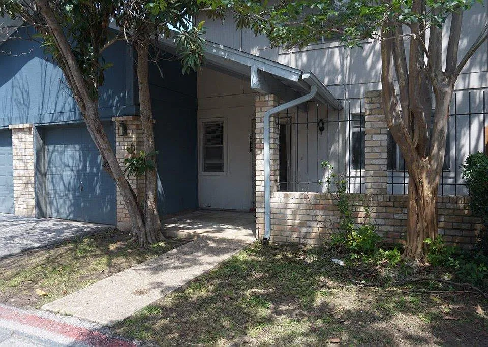 5919 Hidden Valley Trl