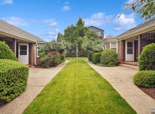 61 W Columbia Ave APT 4, Palisades Park, NJ 07650